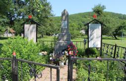 Братская могила и памятник советским воинам в селе Шабановское