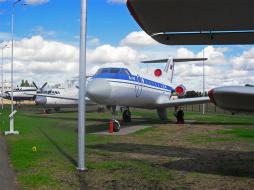 Музей гражданской авиации (аэропорт Оренбурга). Самолёт ЯК-40. Август 2015 г. Фото: Сергей Северов.