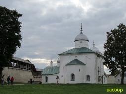 Никольский собор в Изборске. Фото: Василий Пирогов.