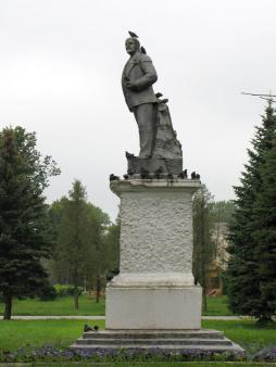 Памятник В. И. Ленину (Углич). Август 2007 г. Фото: Татьяна Ланская.