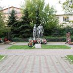Памятник воинам, павшим в боях за Родину. Мемориальный сквер, г. Можайск. Сентябрь 2010 г.