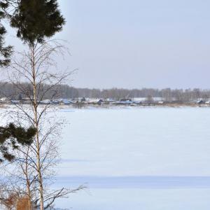 Озер Беломойное и деревня Воздвиженка