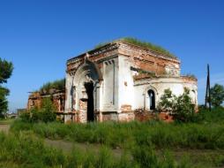 Покровский храм в селе Половинное.